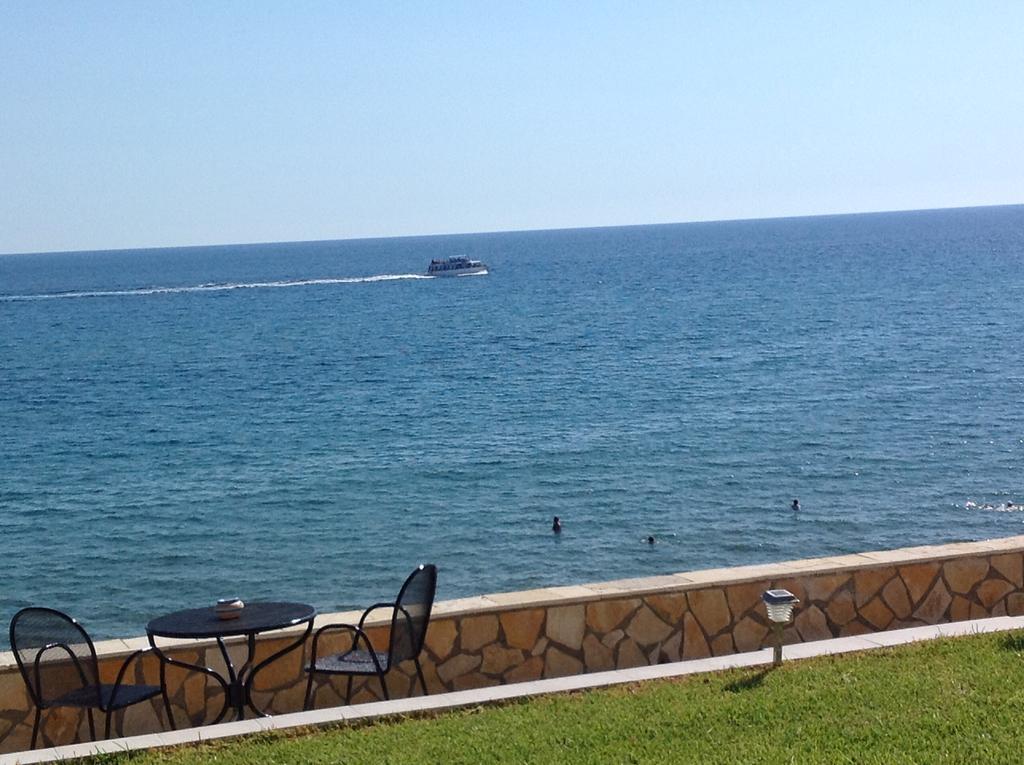 Aquarius House Villa Agios Georgios  Eksteriør billede