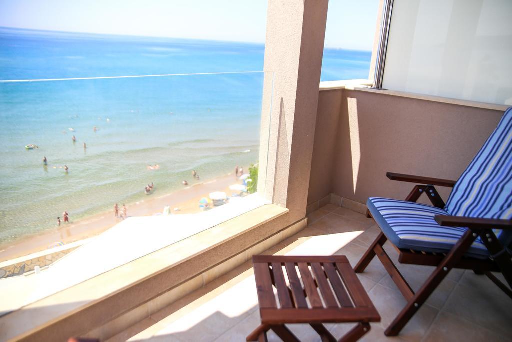 Aquarius House Villa Agios Georgios  Eksteriør billede